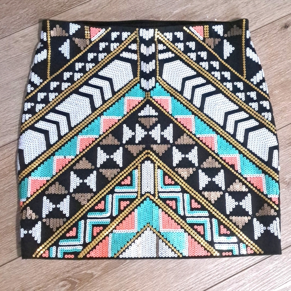 EXPRESS Sequin mini skirt. Egyptian print. Size SP